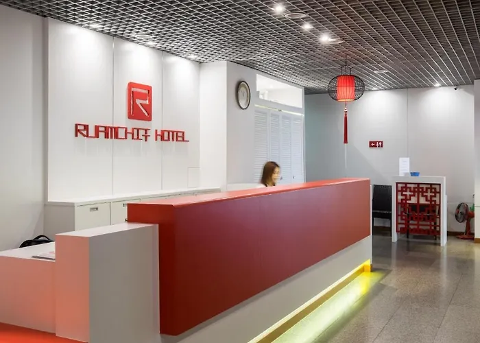 Ruamchitt Plaza Hotel 3*