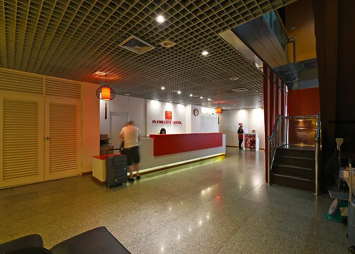 Ruamchitt Plaza 3* Бангкок