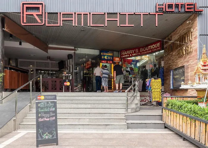 Ruamchitt Plaza 3*