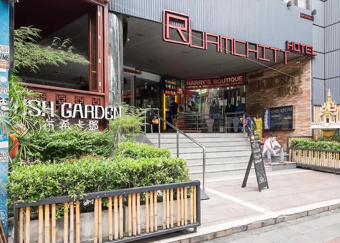 Ruamchitt Plaza Отель 3*