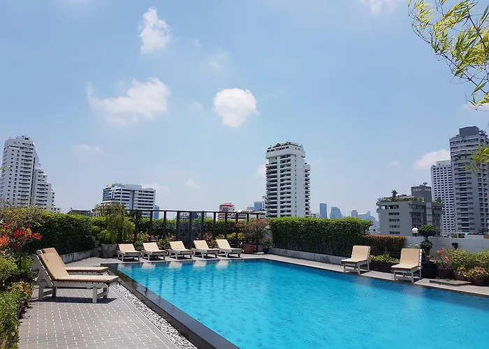 Ruamchitt Plaza 3* Бангкок