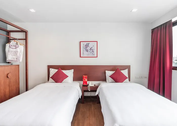 Отель Ruamchitt Plaza 3*
