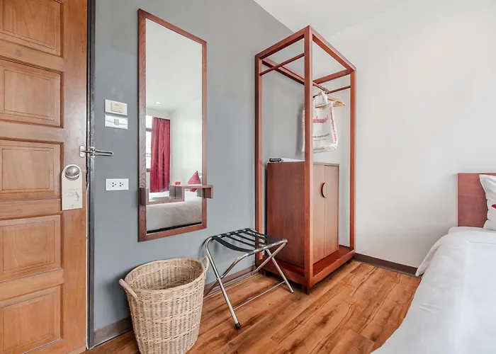 Ruamchitt Plaza 3*