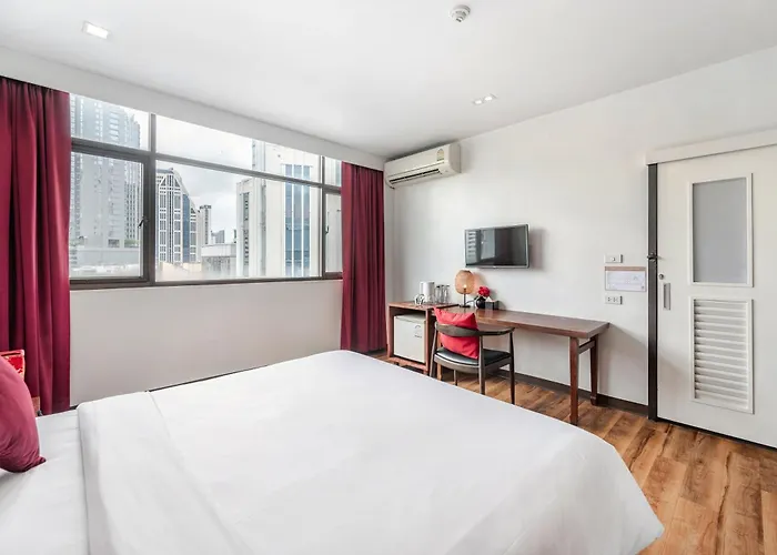 Ruamchitt Plaza Hotel 3*