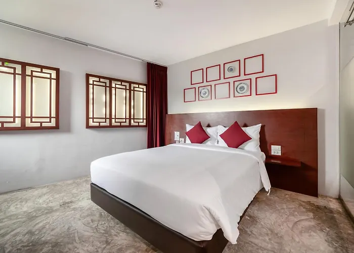Ruamchitt Plaza 3*