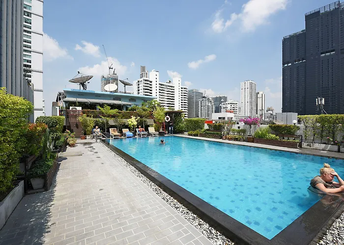 Ruamchitt Plaza 3* Бангкок