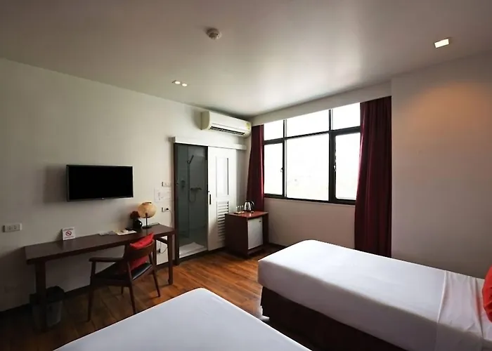 Ruamchitt Plaza 3*