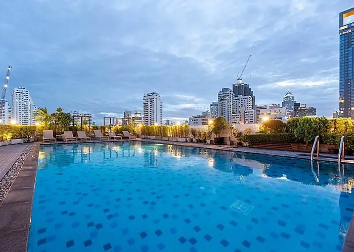 Отель Ruamchitt Plaza