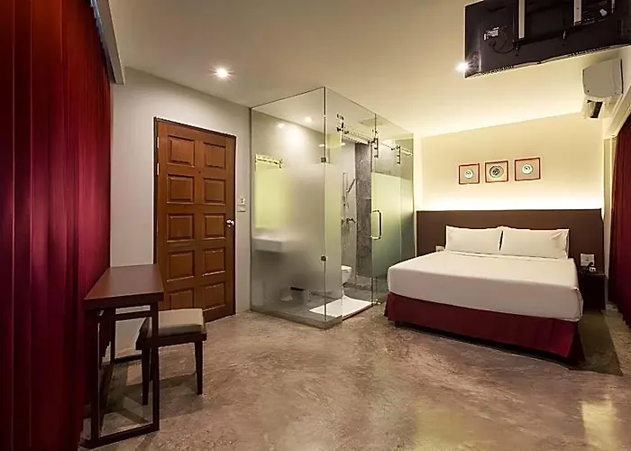 Ruamchitt Plaza 3*