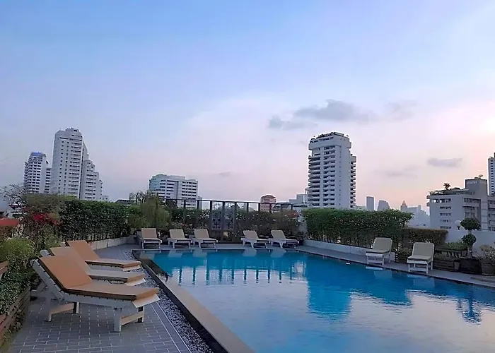 Ruamchitt Plaza 3* Бангкок