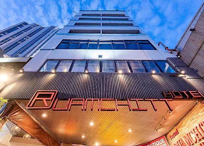 Отель Ruamchitt Plaza Бангкок